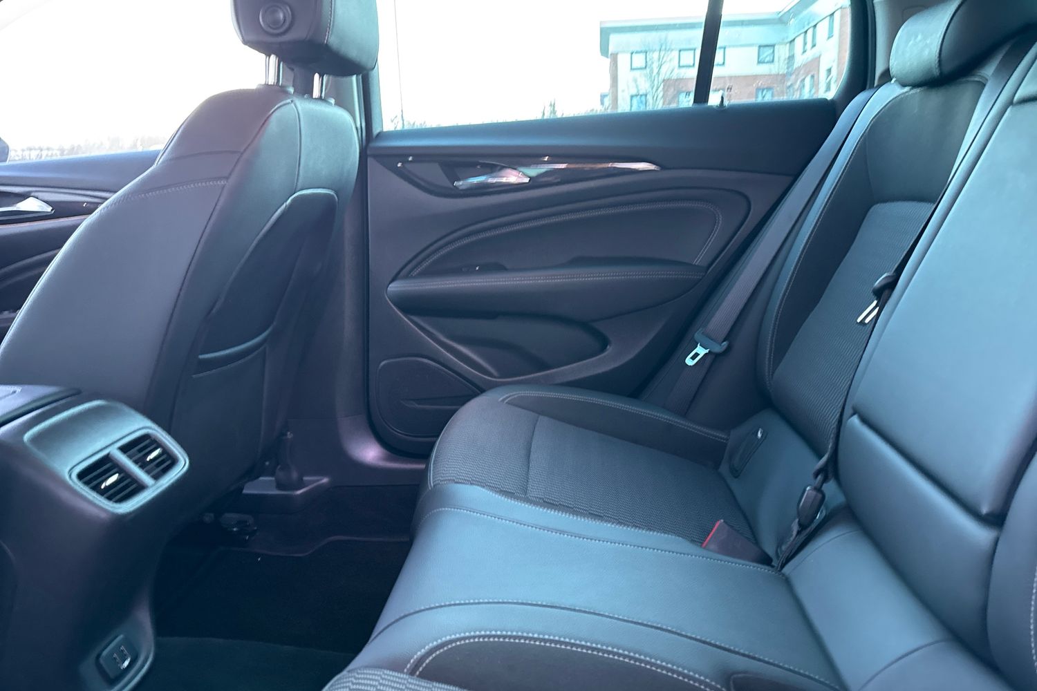 Used Vauxhall Insignia 2017 for sale - 77236067: Photo 32