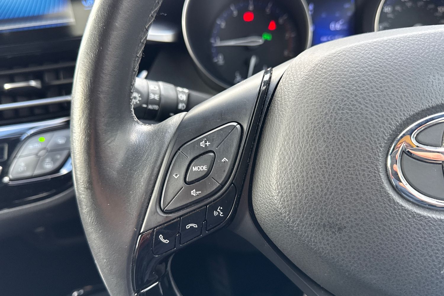 Used Toyota C-HR 2019 for sale - 78024725: Photo 53