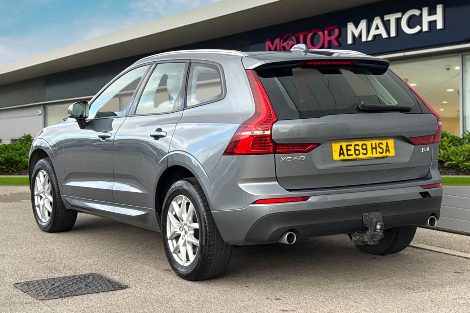 Used Volvo XC60 2019 for sale - 76390816: Photo 2
