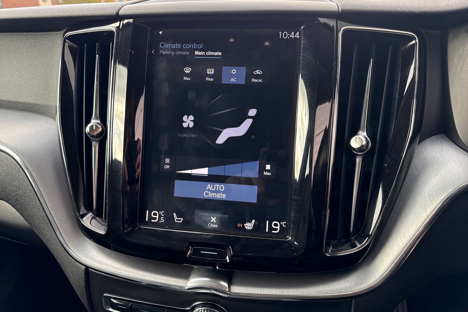 Used Volvo XC60 2019 for sale - 76390816: Photo 22