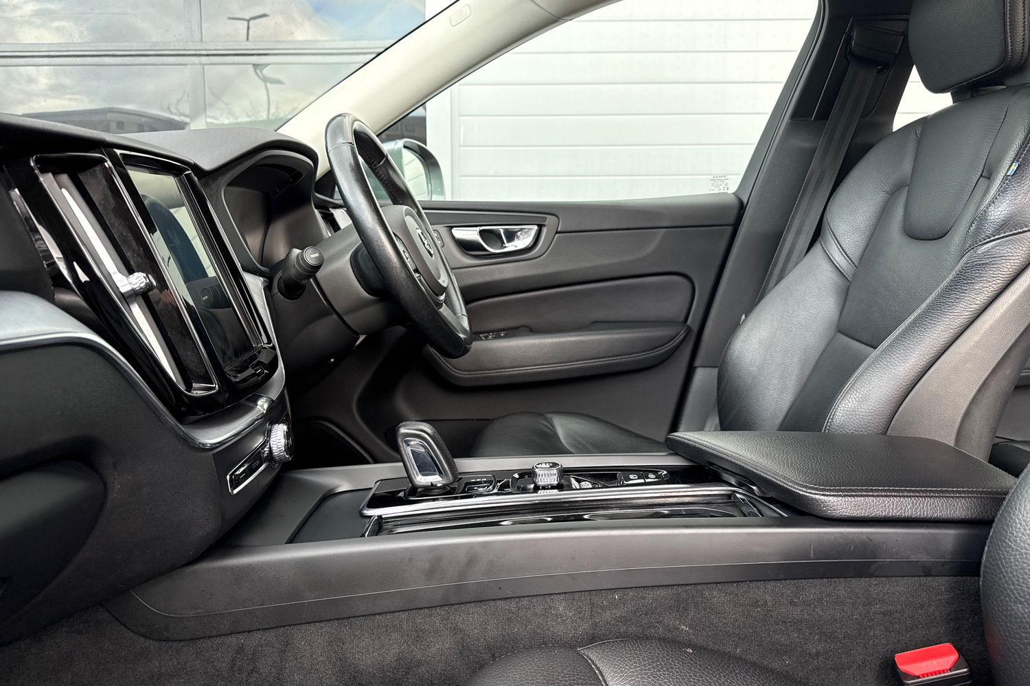 Used Volvo XC60 2019 for sale - 76390816: Photo 33