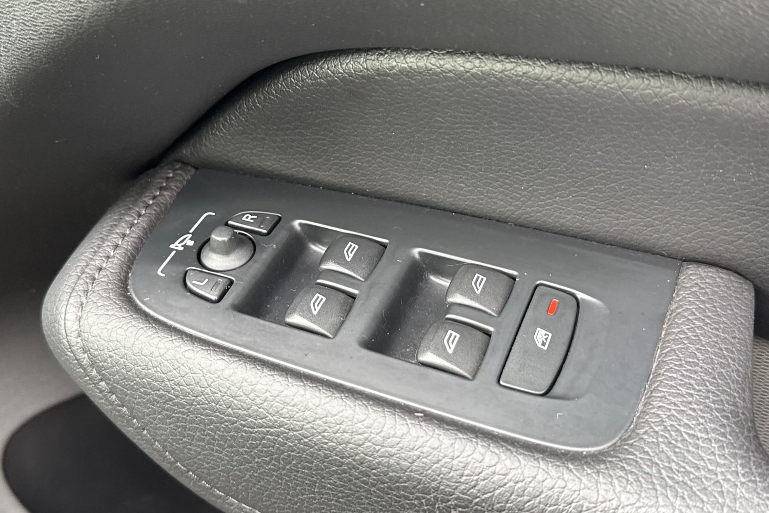 Used Volvo XC60 2019 for sale - 76390816: Photo 40