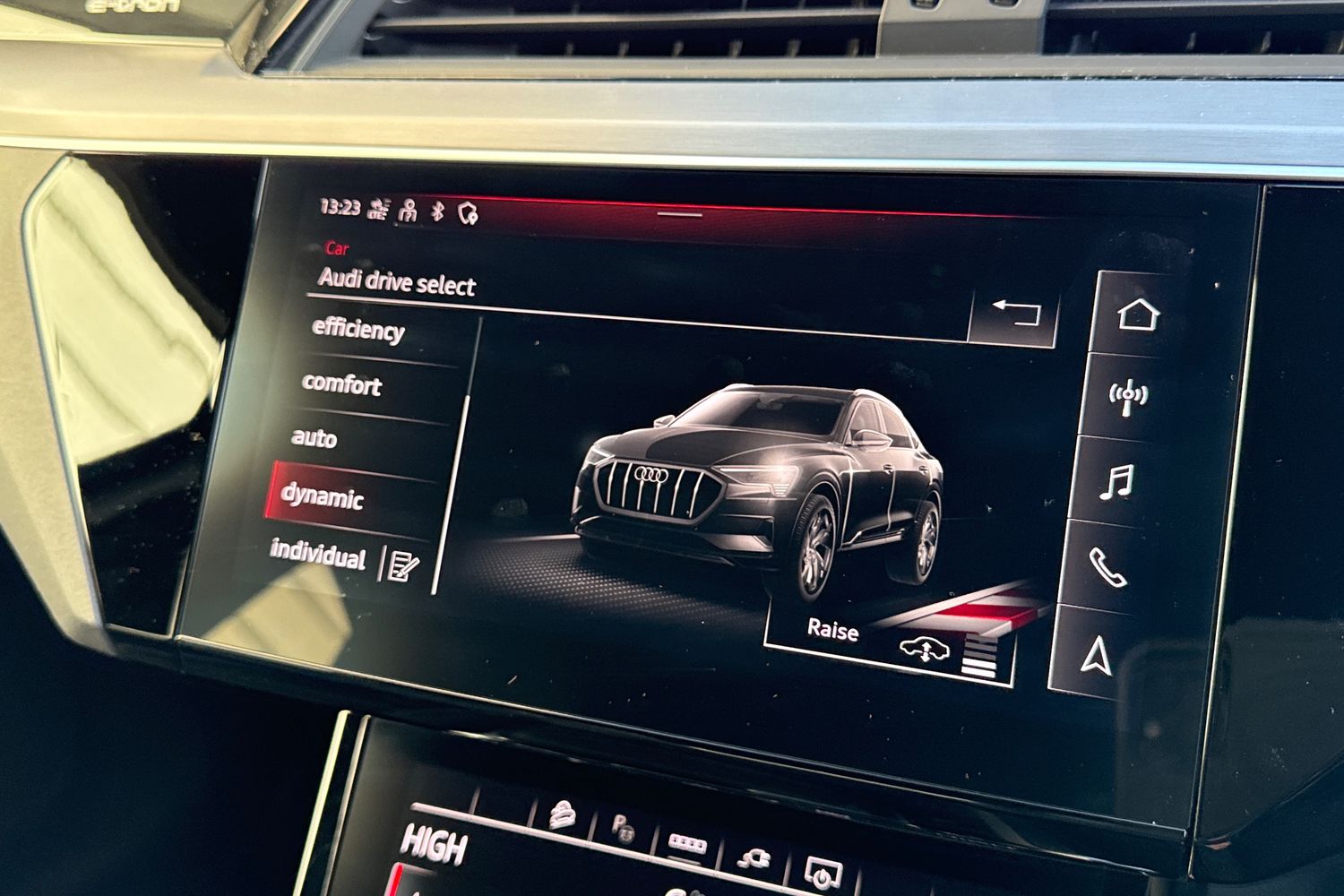 Used Audi e-tron 2022 for sale - 76805421: Photo 54