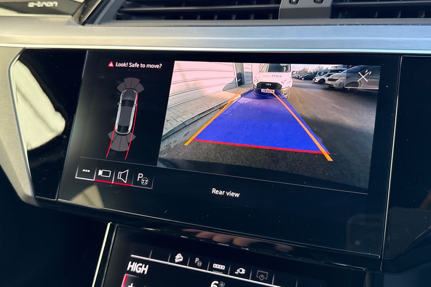 Used Audi e-tron 2022 for sale - 76805421: Photo 58