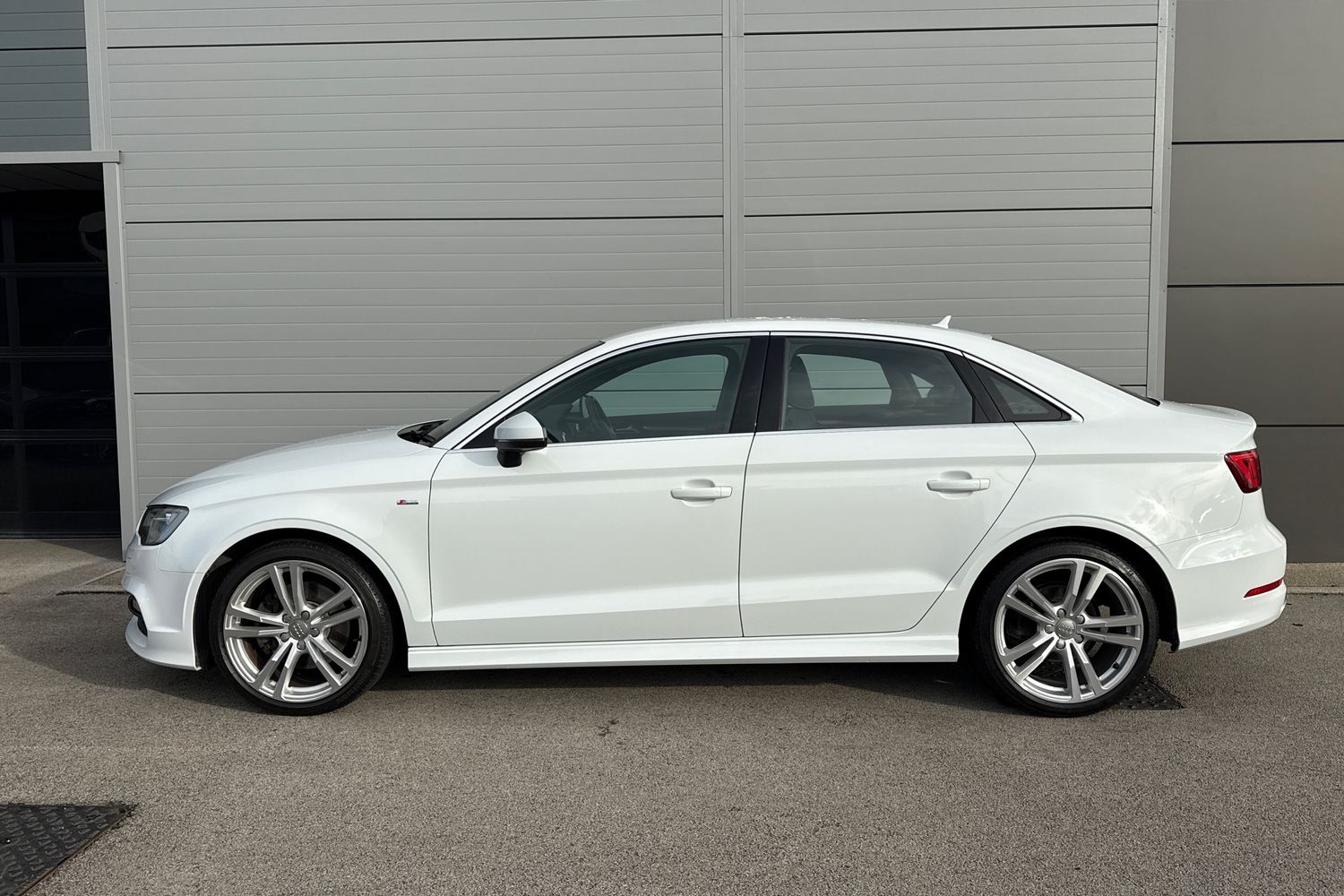 Used Audi A3 2016 for sale - 76395389: Photo 32