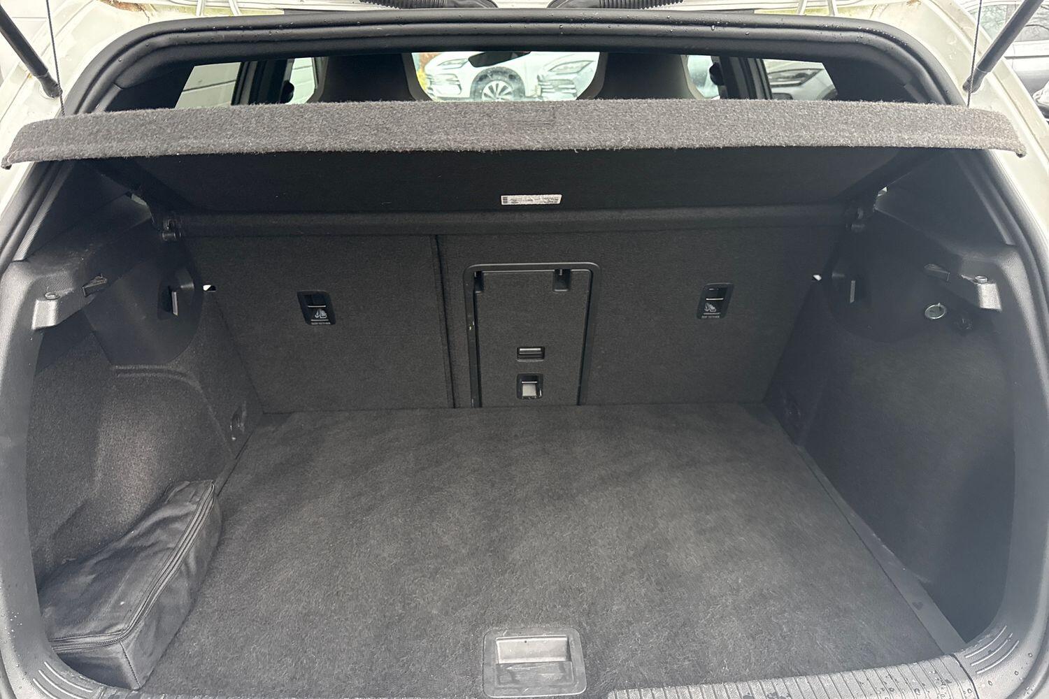 Used Volkswagen Golf 2021 for sale - 77733637: Photo 10