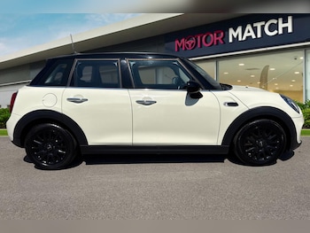 Used MINI Hatch 2018 for sale - 79156050: Photo