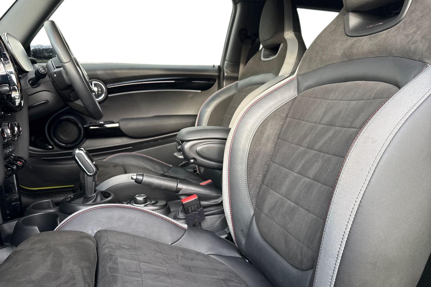 Used MINI Hatch 2023 for sale - 76391018: Photo 16