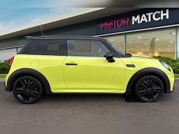 Used MINI Hatch 2023 for sale - 76391018: Photo