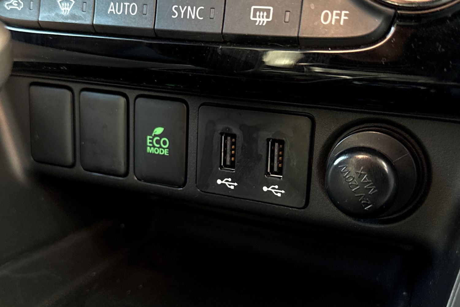 Used Mitsubishi Eclipse Cross 2018 for sale - 77935676: Photo 61