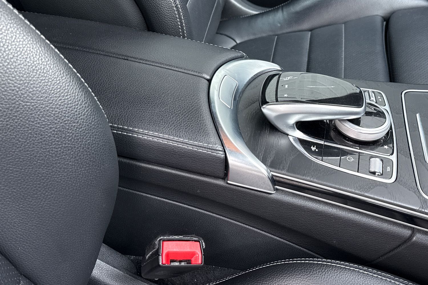 Used Mercedes-Benz C Class 2018 for sale - 77282102: Photo 38