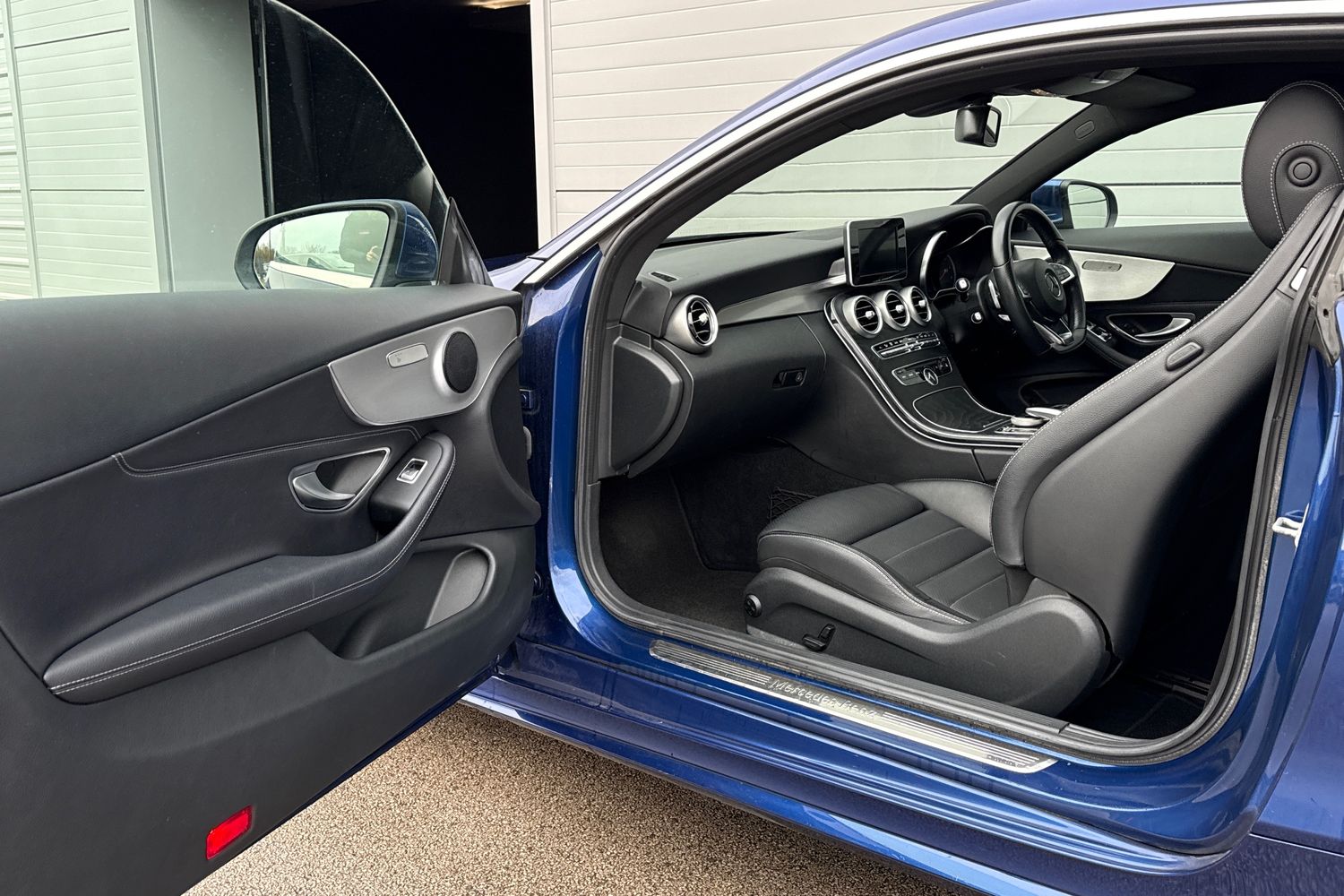 Used Mercedes-Benz C Class 2018 for sale - 77282102: Photo 45