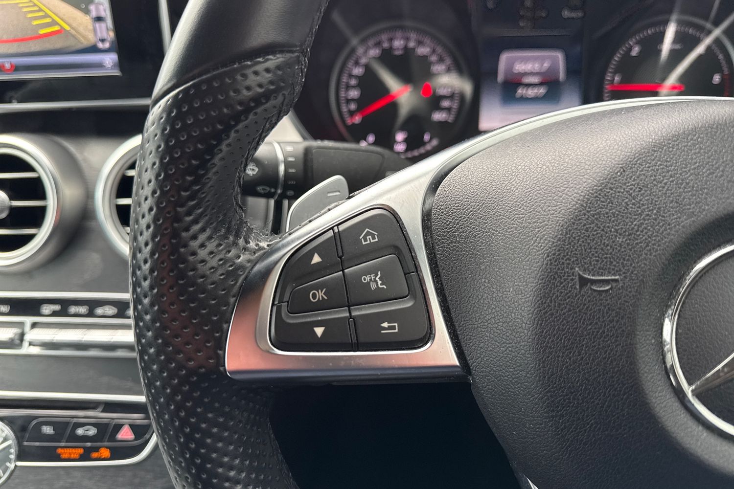 Used Mercedes-Benz C Class 2018 for sale - 77282102: Photo 54