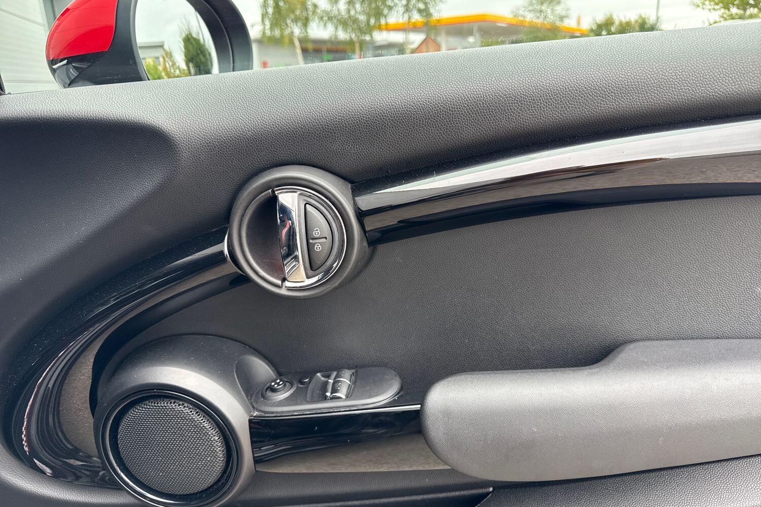 Used MINI Hatch 2018 for sale - 76274747: Photo 18