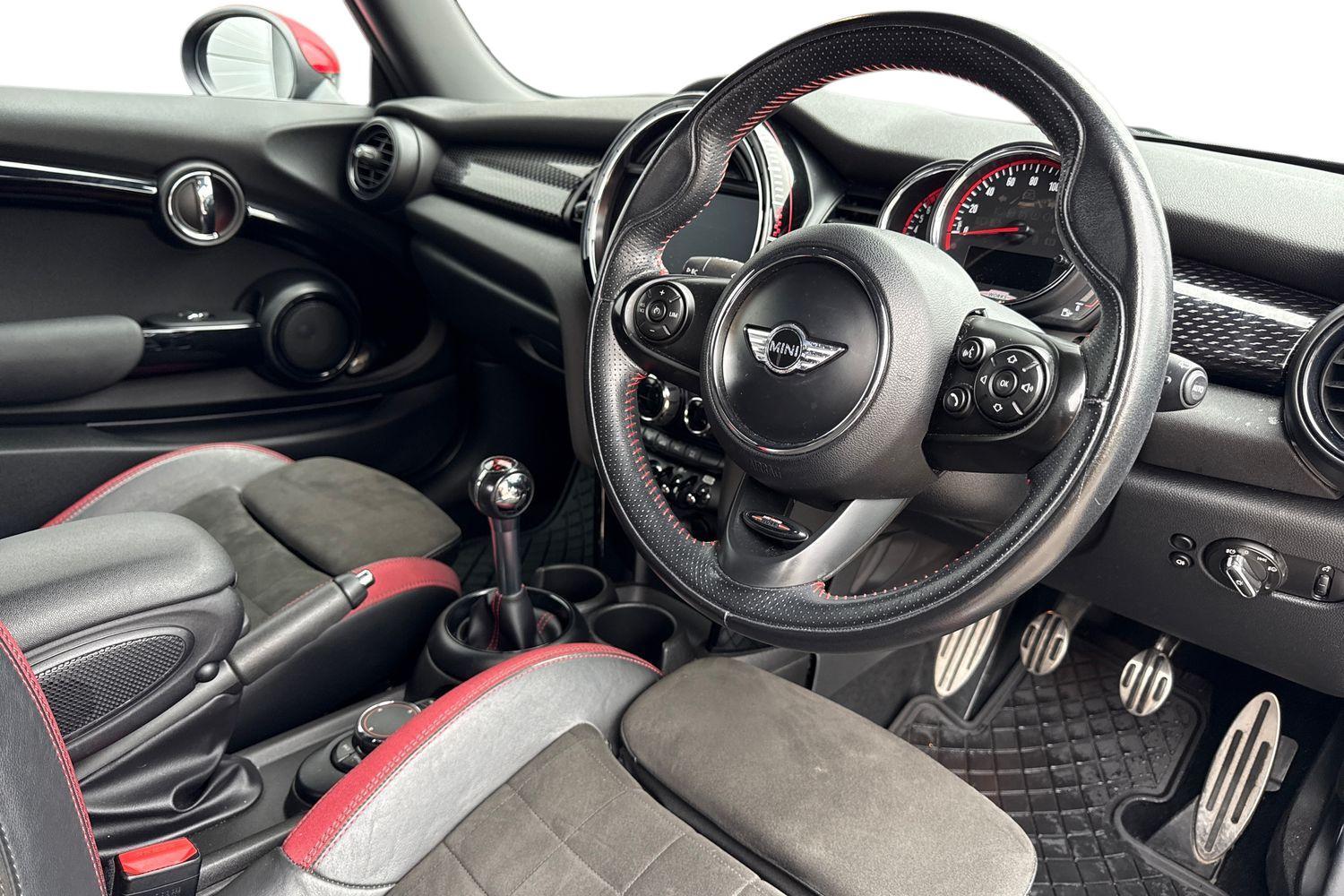 Used MINI Hatch 2018 for sale - 76274747: Photo 8