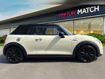Used MINI Convertible 2019 for sale - 78981058: Photo
