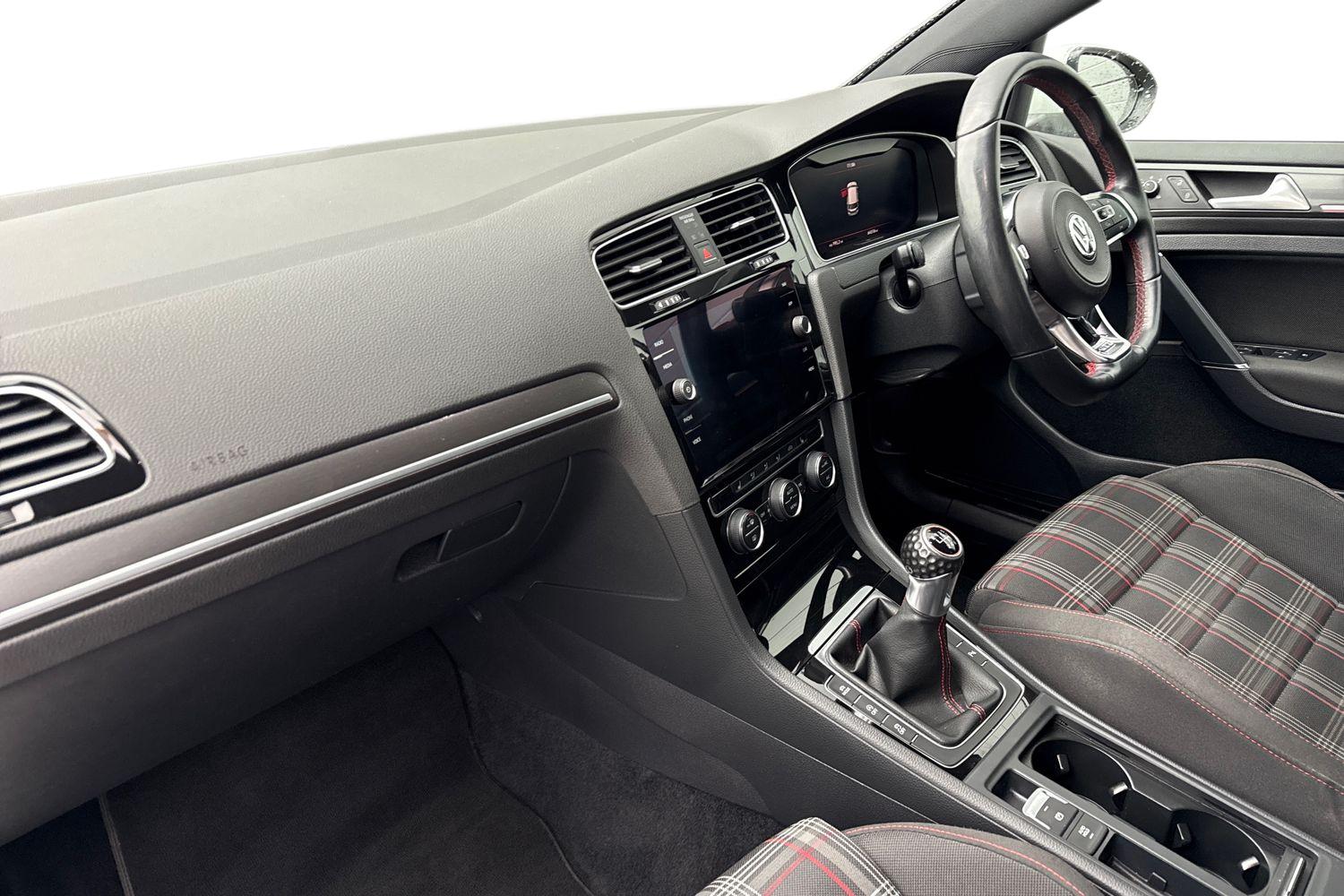 Used Volkswagen Golf 2017 for sale - 77006822: Photo 15