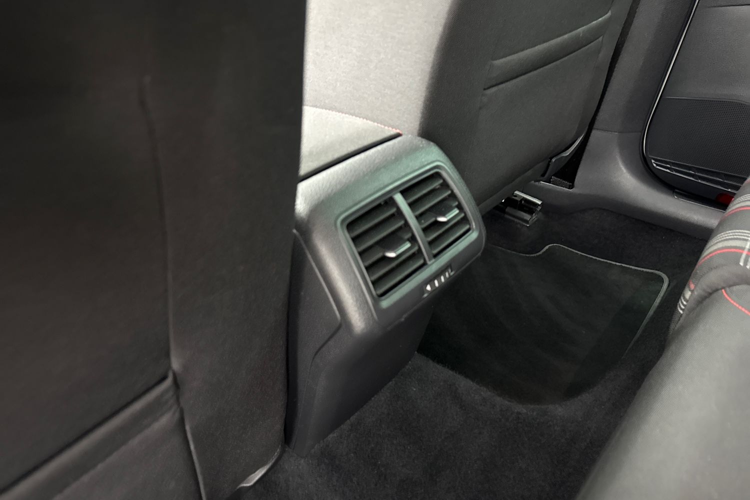 Used Volkswagen Golf 2017 for sale - 77006822: Photo 30