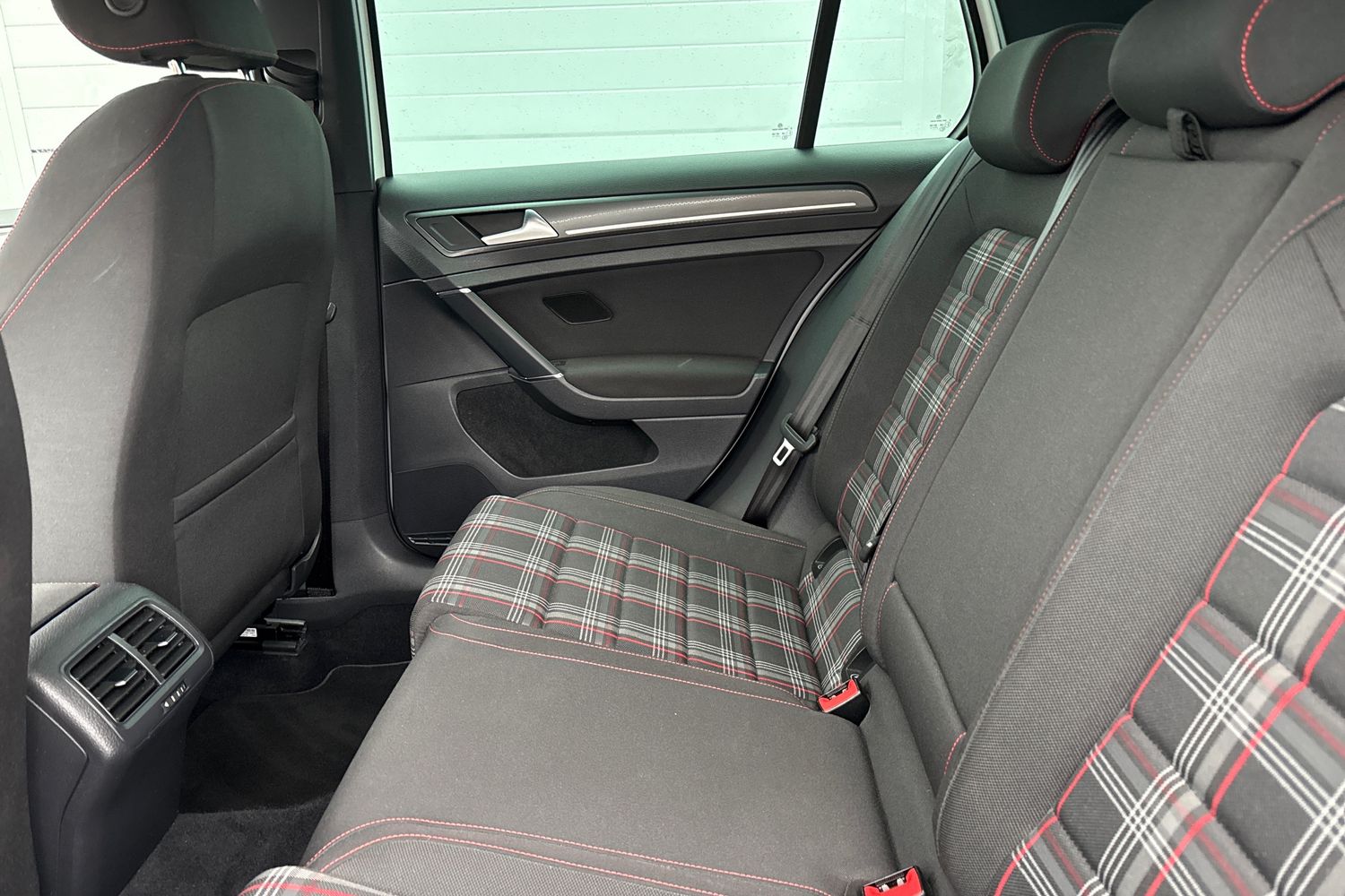 Used Volkswagen Golf 2017 for sale - 77006822: Photo 31