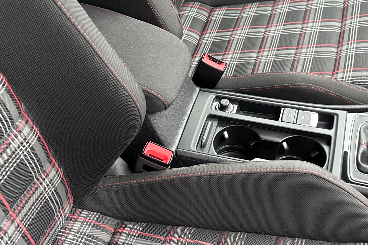 Used Volkswagen Golf 2017 for sale - 77006822: Photo 40