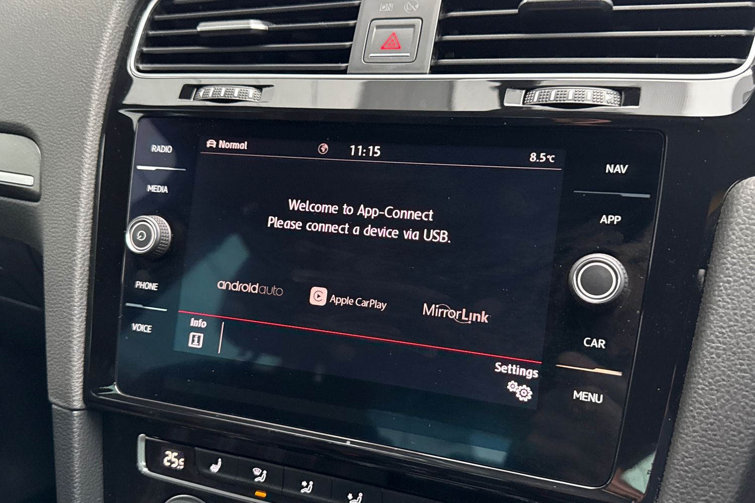 Used Volkswagen Golf 2017 for sale - 77006822: Photo 52