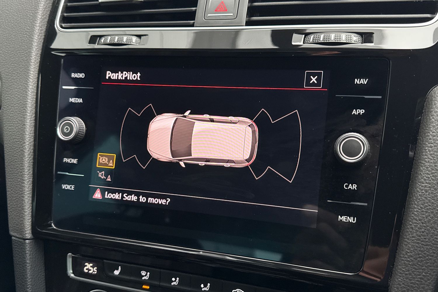 Used Volkswagen Golf 2017 for sale - 77006822: Photo 58