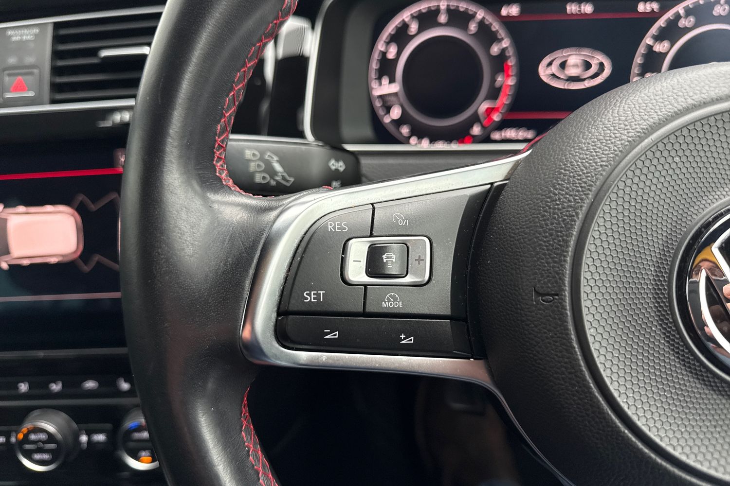 Used Volkswagen Golf 2017 for sale - 77006822: Photo 59