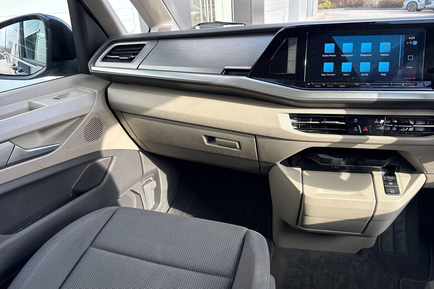 Used Volkswagen Multivan 2022 for sale - 77820298: Photo 15