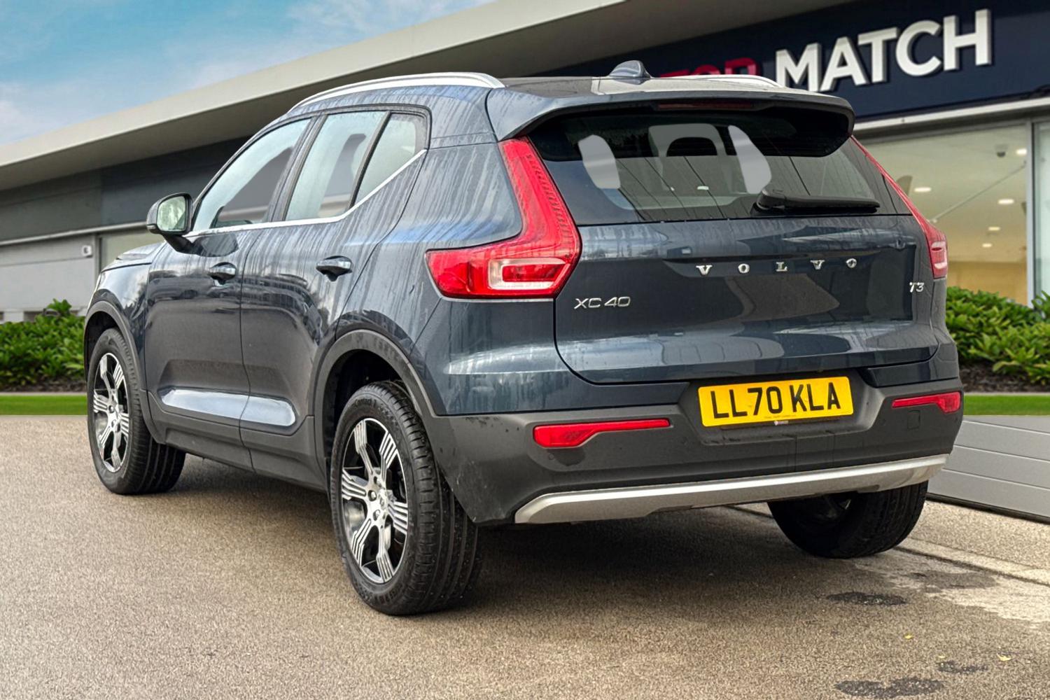 Used Volvo XC40 2021 for sale - 76805278: Photo 2