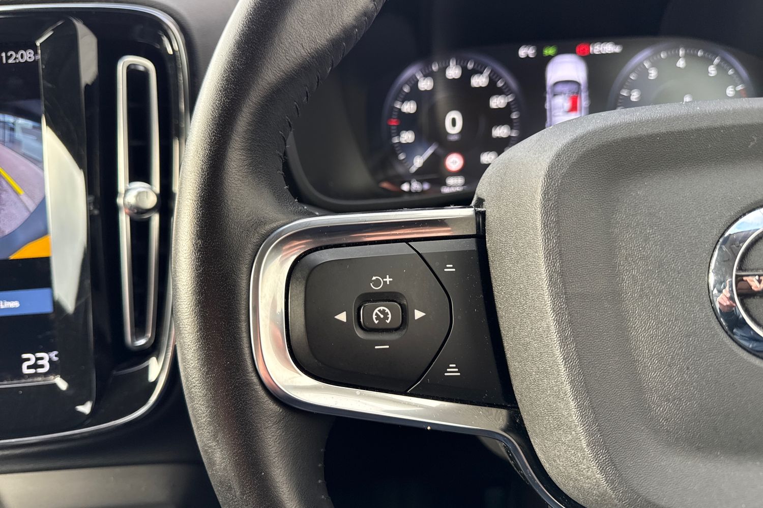 Used Volvo XC40 2021 for sale - 76805278: Photo 55