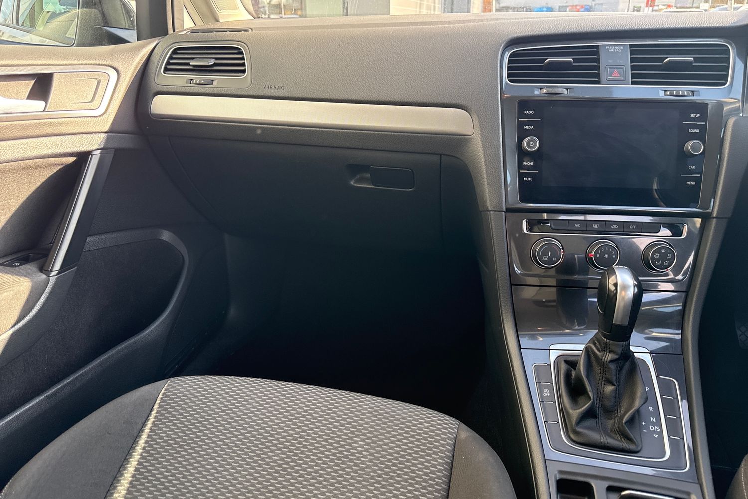 Used Volkswagen Golf 2018 for sale - 76495147: Photo 19