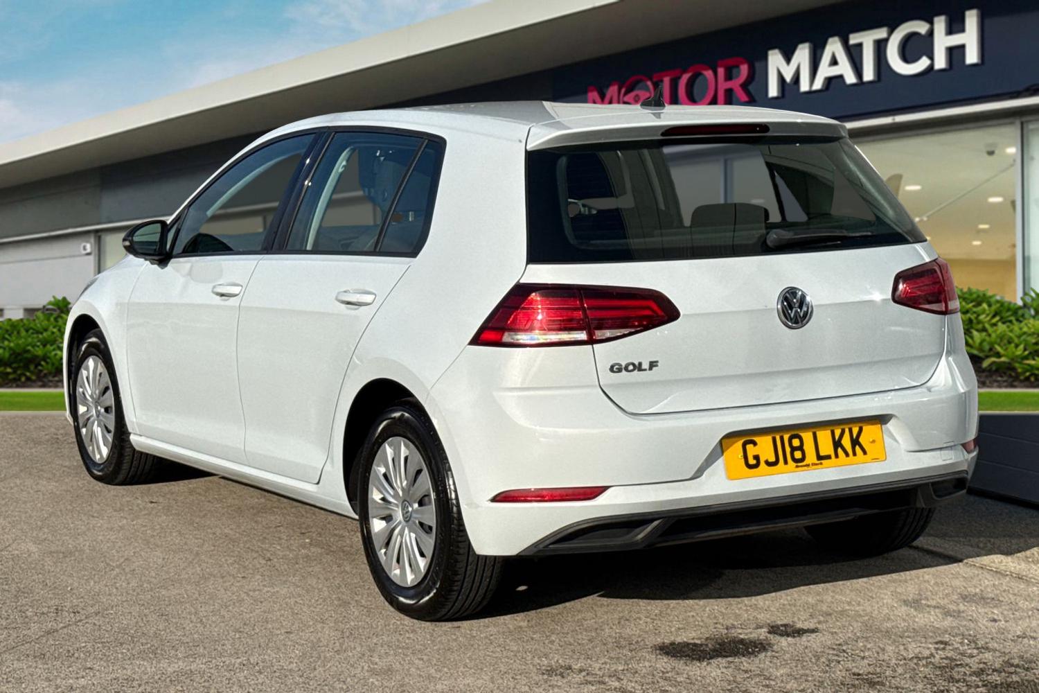 Used Volkswagen Golf 2018 for sale - 76495147: Photo 2