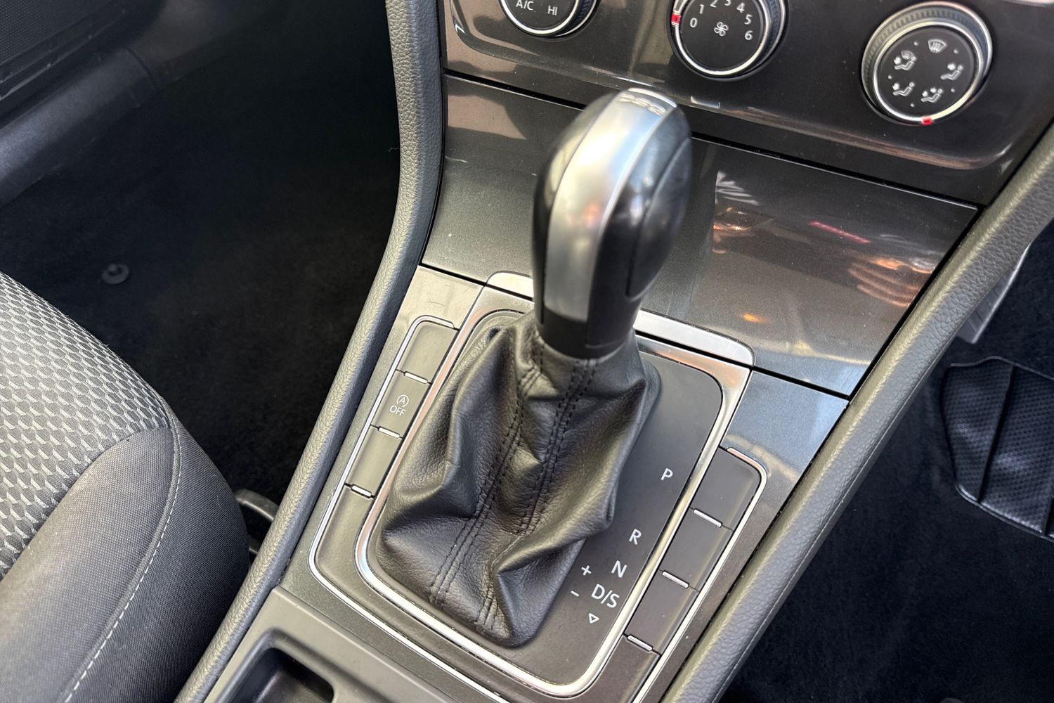 Used Volkswagen Golf 2018 for sale - 76495147: Photo 22