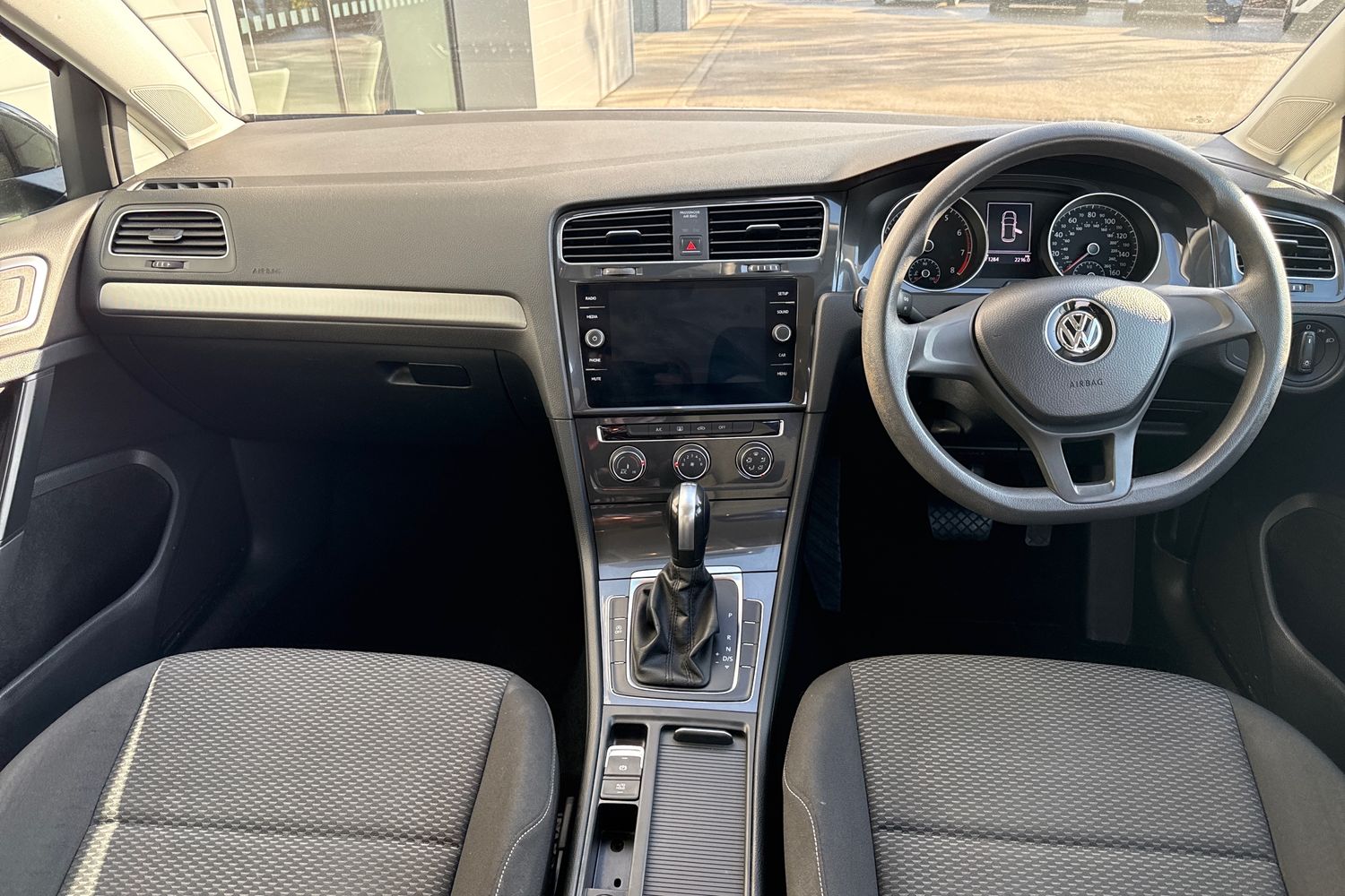 Used Volkswagen Golf 2018 for sale - 76495147: Photo 29