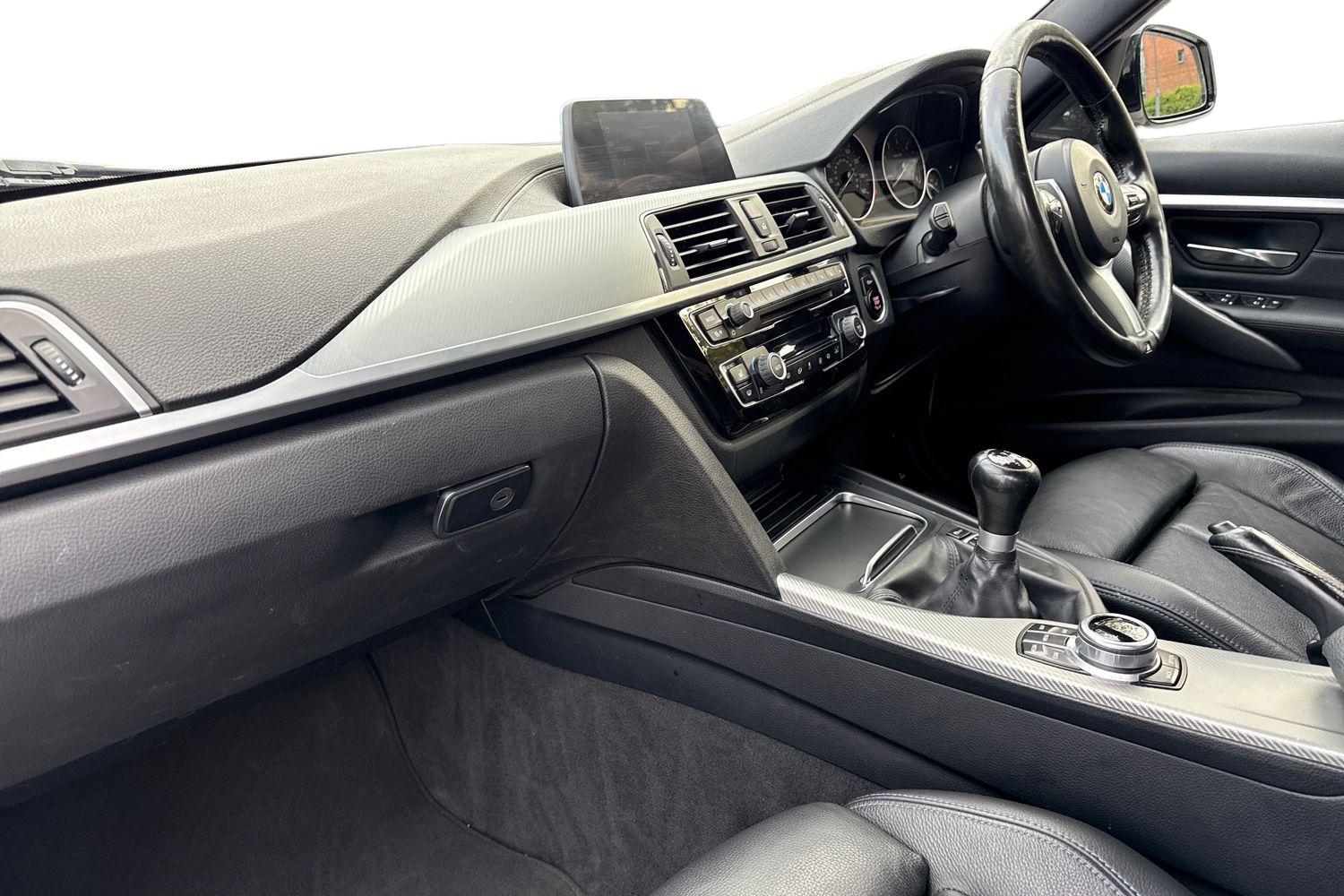 Used BMW 3 Series 2018 for sale - 76346454: Photo 15