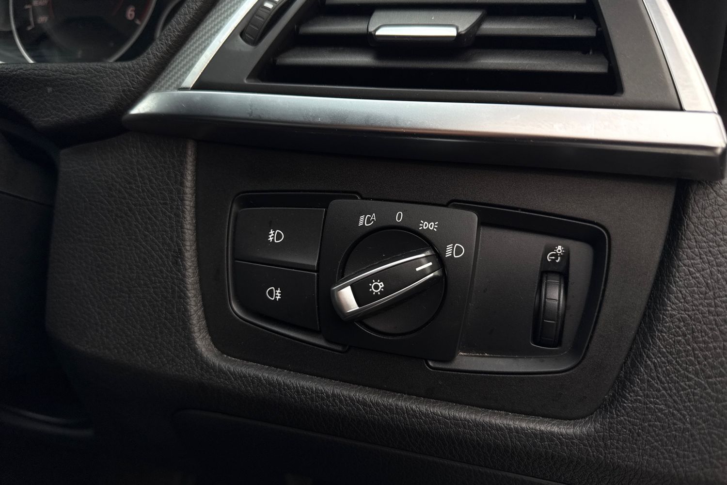 Used BMW 3 Series 2018 for sale - 76346454: Photo 55