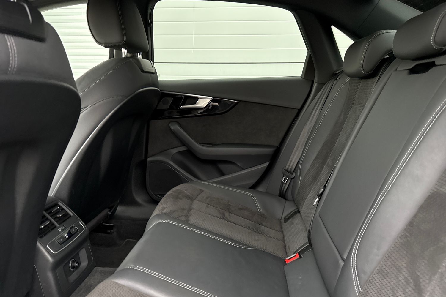 Used Audi A4 2021 for sale - 76133602: Photo 37