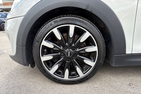 Used MINI Hatch 2019 for sale - 76224749: Photo 12