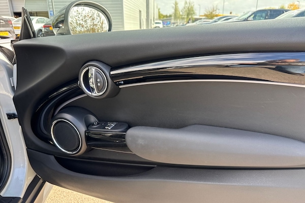 Used MINI Hatch 2019 for sale - 76224749: Photo 21