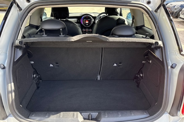 Used MINI Hatch 2019 for sale - 76224749: Photo 7