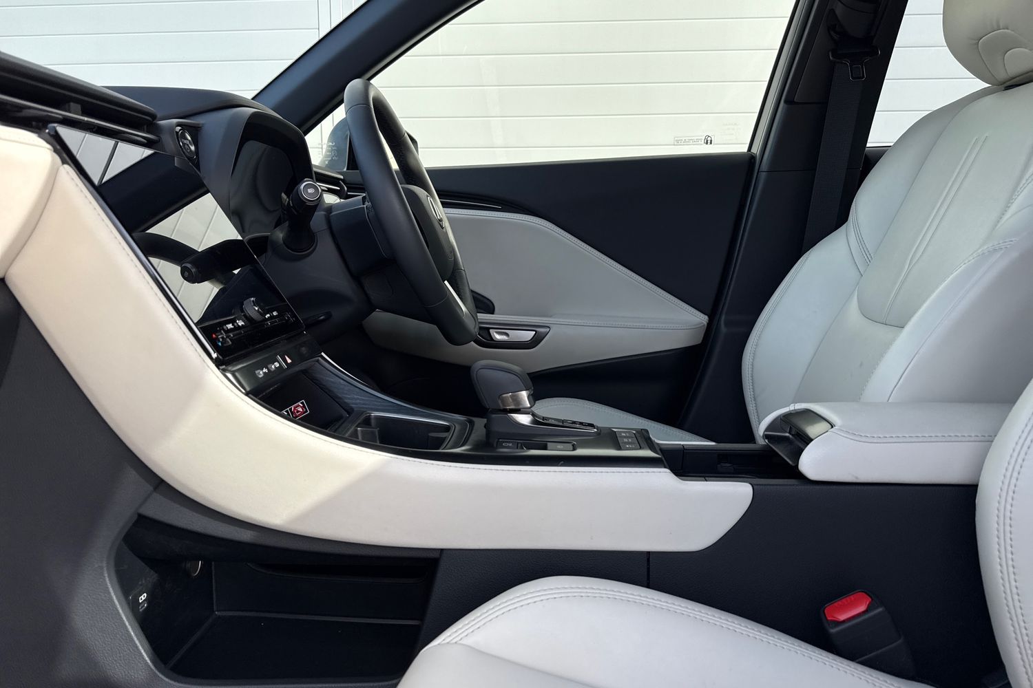 Used Lexus LBX 2025 for sale - 77733656: Photo 32