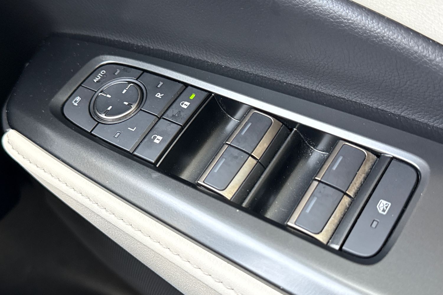 Used Lexus LBX 2025 for sale - 77733656: Photo 53