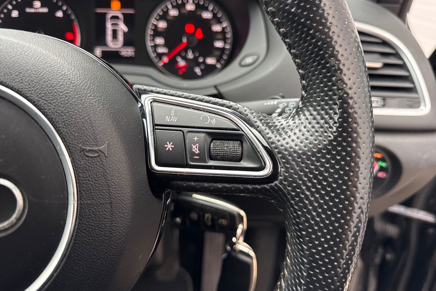 Used Audi Q3 2015 for sale - 77064653: Photo 53