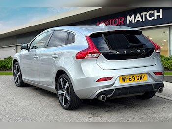 Used Volvo V40 2019 for sale - 75499306: Photo