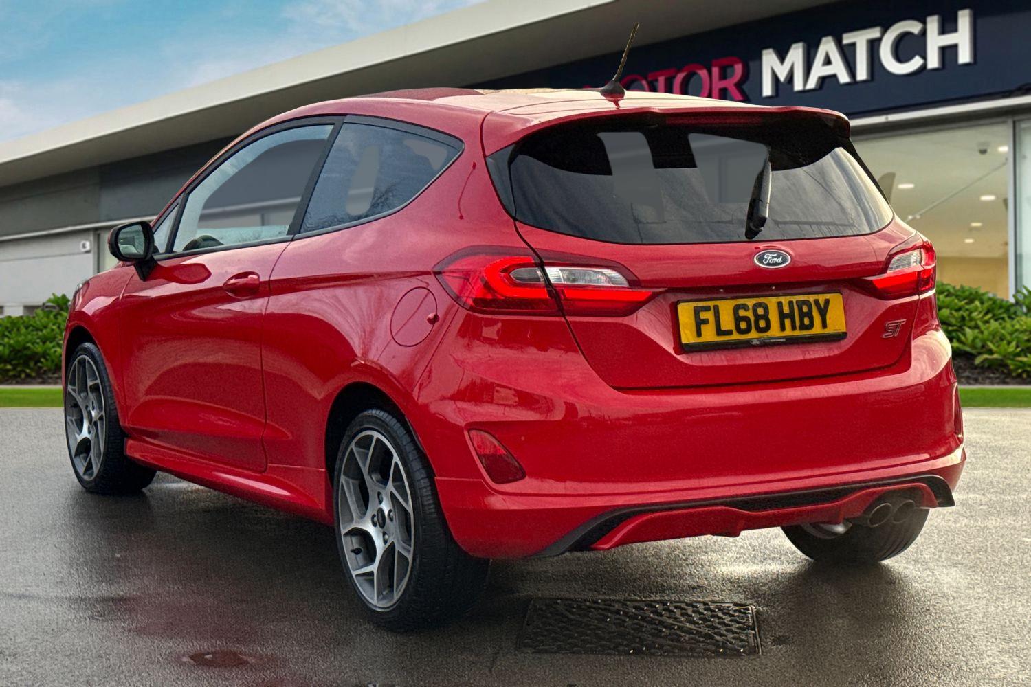 Used Ford Fiesta 2018 for sale - 77220075: Photo 2