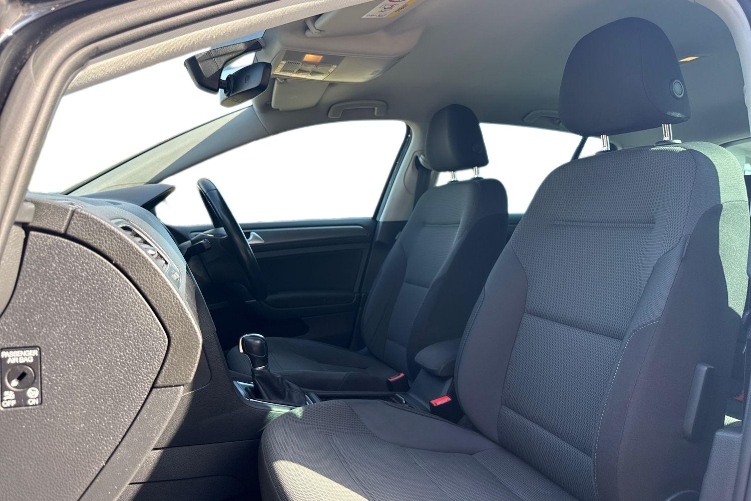 Used Volkswagen Golf 2018 for sale - 78189844: Photo 16