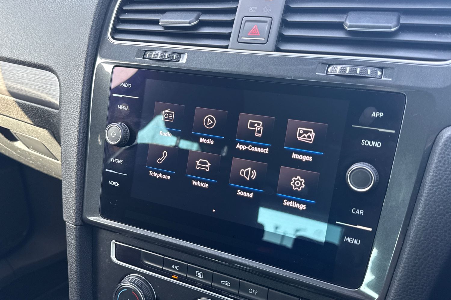 Used Volkswagen Golf 2018 for sale - 78189844: Photo 17