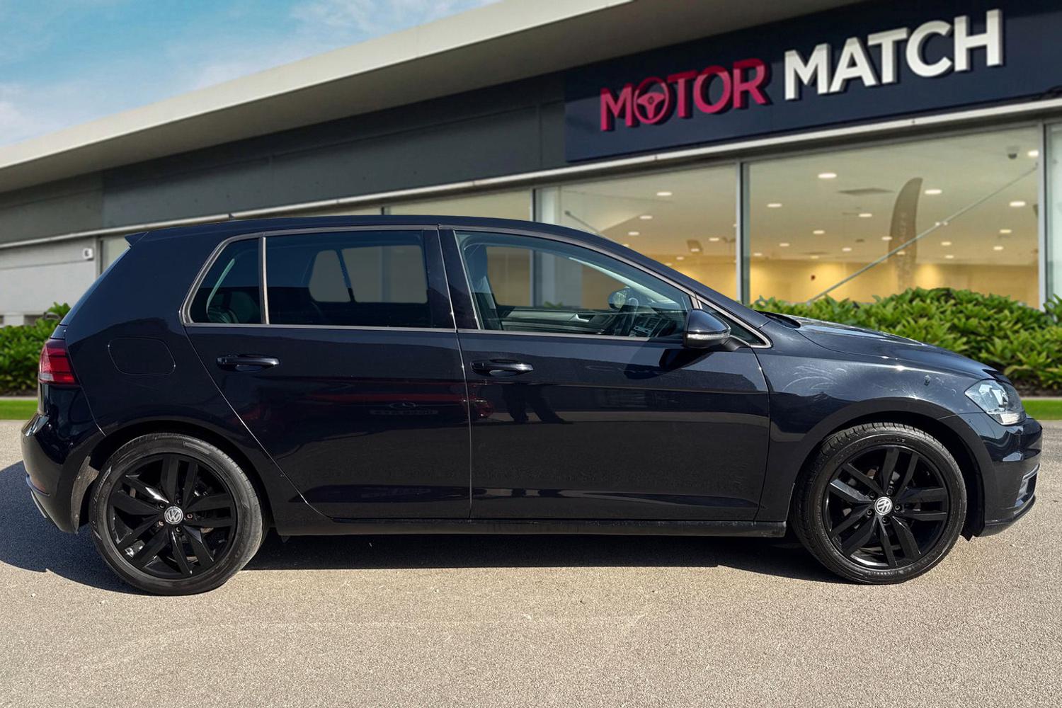 Used Volkswagen Golf 2018 for sale - 78189844: Photo 3