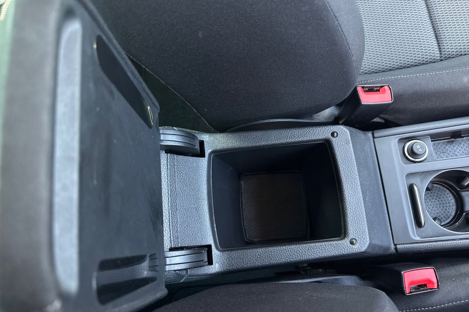 Used Volkswagen Golf 2018 for sale - 78189844: Photo 31