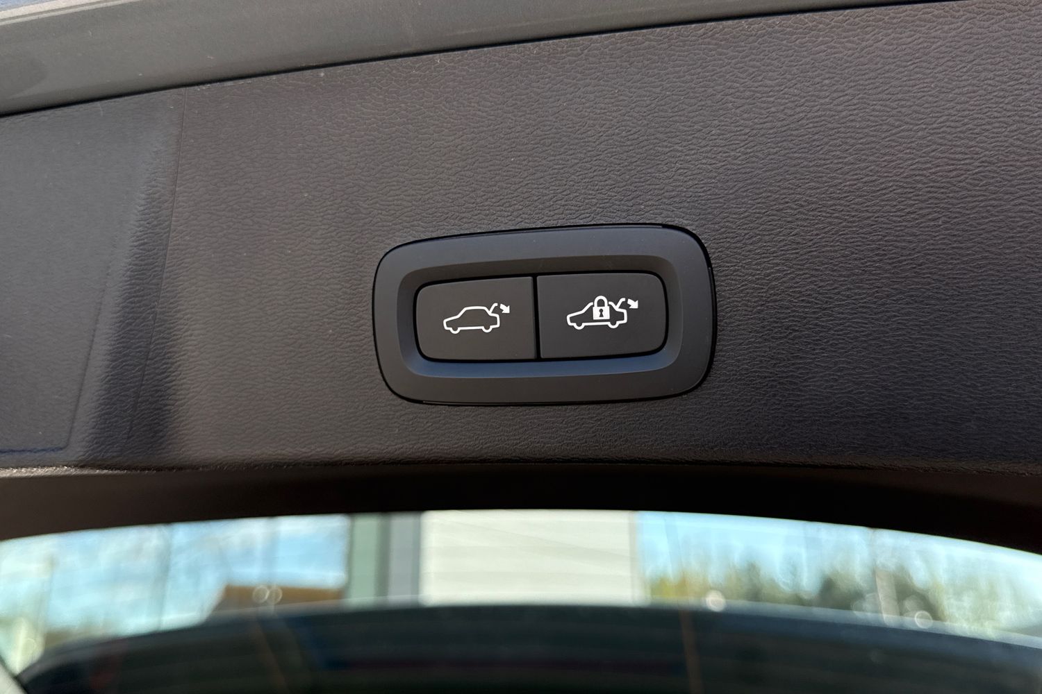 Used Volvo XC40 2023 for sale - 78155046: Photo 34